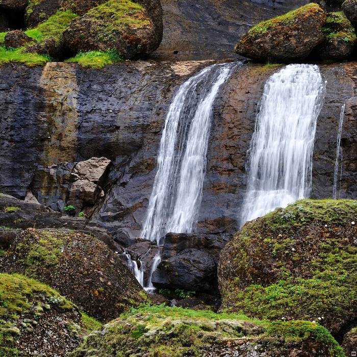 409-D91_2818_Vodopád Foss a Sidu s traktory.jpg